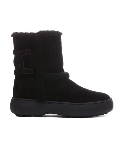 Tod's Logo Patch Boots In Nero