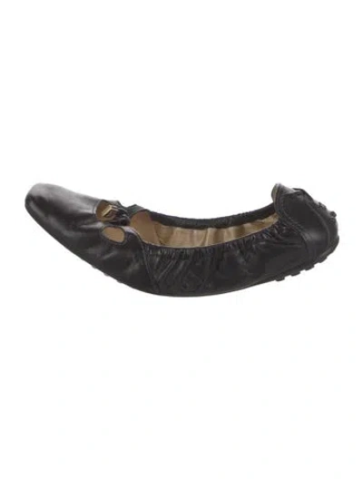 Pre-owned Tod's Leather Ballet Flats In Black