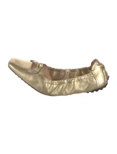 Pre-owned Tod's Leather Ballet Flats In Gold