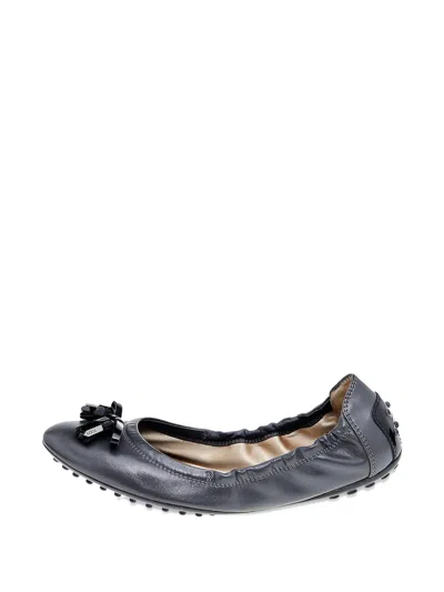 Pre-owned Tod's Leather Ballet Flats In Gray