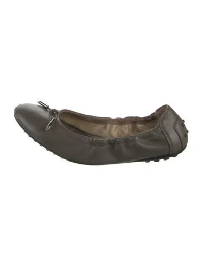 Pre-owned Tod's Leather Ballet Flats In Green