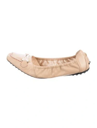 Pre-owned Tod's Leather Ballet Flats In Neutrals