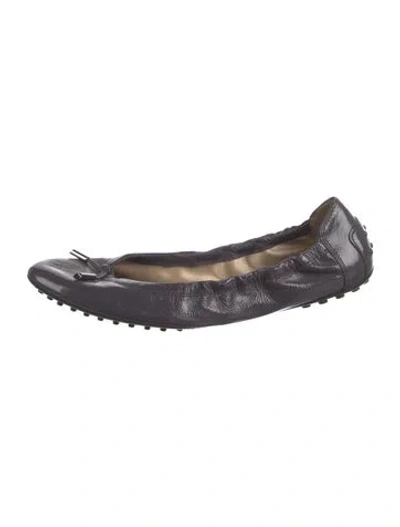 Pre-owned Tod's Leather Ballet Flats In Purple
