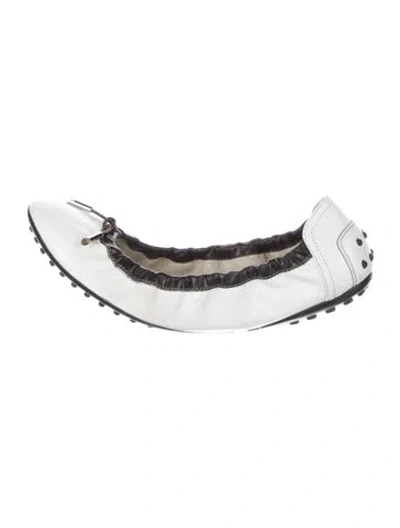 Pre-owned Tod's Leather Ballet Flats In White