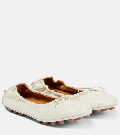 Tod's Leather Ballet Flats In White