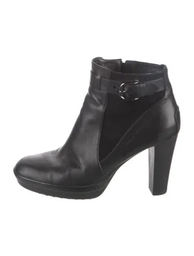 Pre-owned Tod's Leather Boots In Black