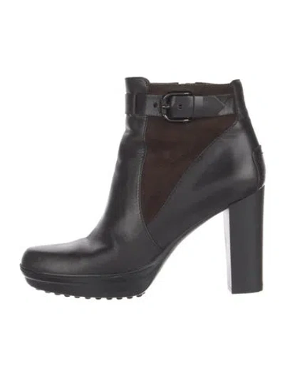 Pre-owned Tod's Leather Boots In Black
