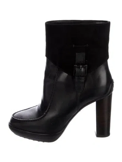 Pre-owned Tod's Leather Boots In Black