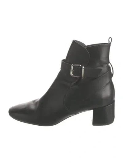 Pre-owned Tod's Leather Boots In Black