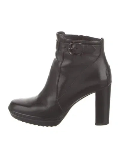 Pre-owned Tod's Leather Boots In Black