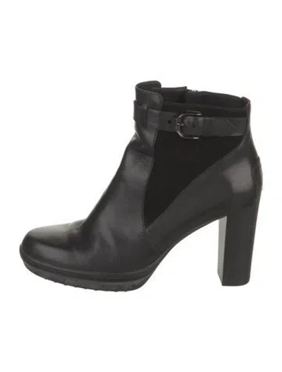 Pre-owned Tod's Leather Boots In Black