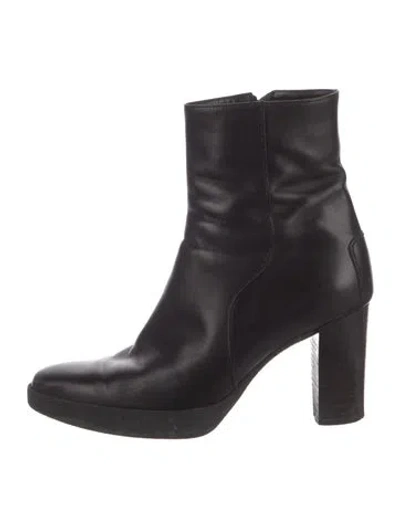 Pre-owned Tod's Leather Boots In Black