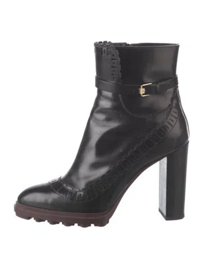 Pre-owned Tod's Leather Boots In Black