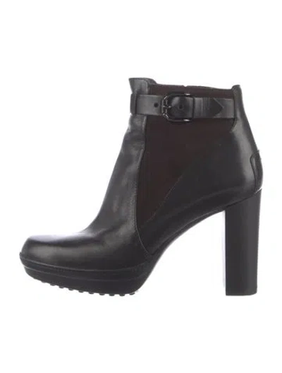 Pre-owned Tod's Leather Boots In Black