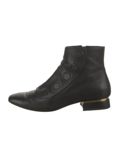 Pre-owned Tod's Leather Boots In Black