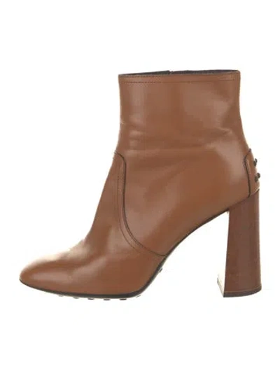Pre-owned Tod's Leather Boots In Neutral