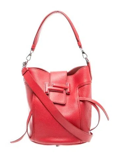 Pre-owned Tod's Leather Bucket Bag In Red