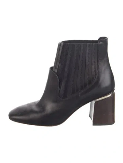 Pre-owned Tod's Leather Chelsea Boots In Black