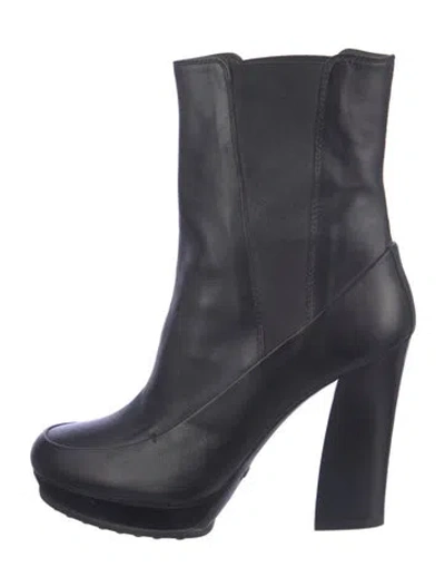 Pre-owned Tod's Leather Chelsea Boots In Black