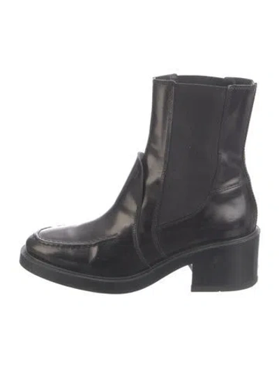 Pre-owned Tod's Leather Chelsea Boots In Black