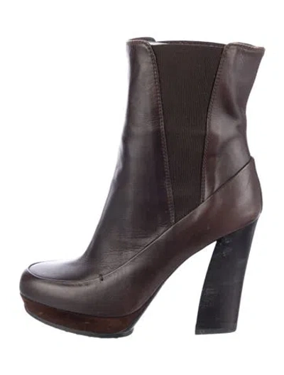Pre-owned Tod's Leather Chelsea Boots In Brown