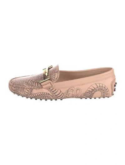 Pre-owned Tod's Leather Graphic Print Loafers In Neutrals