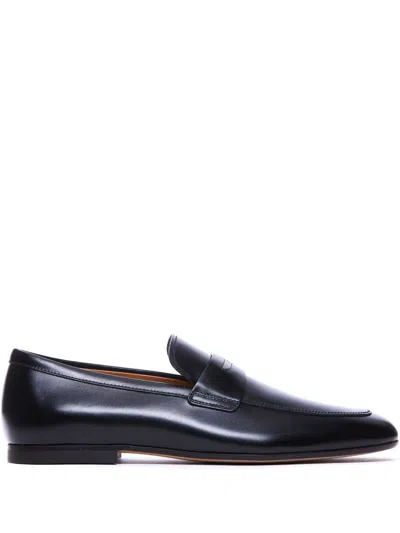 Tod's Leather Loafers In 黑色
