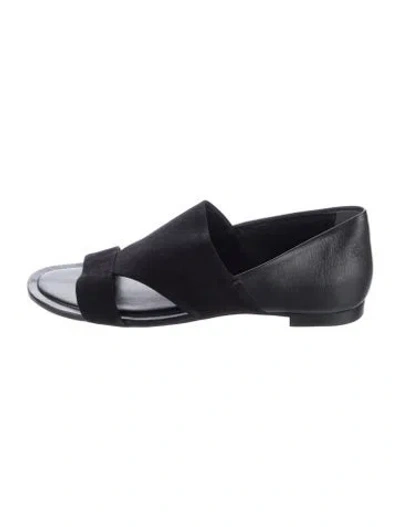 Pre-owned Tod's Leather Loafers In Black