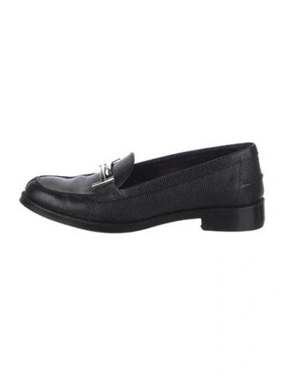 Pre-owned Tod's Leather Loafers In Black