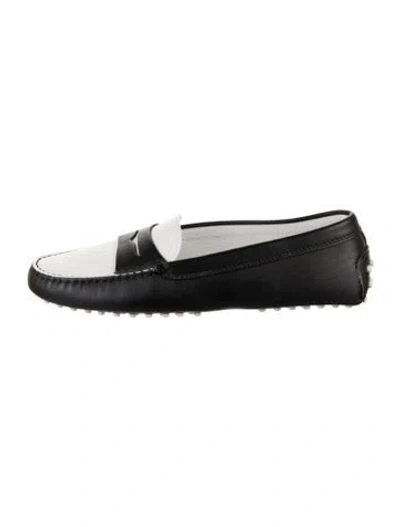 Pre-owned Tod's Leather Loafers In Black