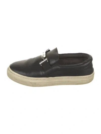 Pre-owned Tod's Leather Loafers In Black
