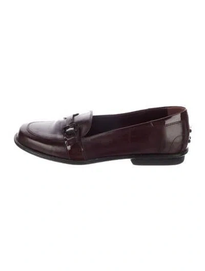Pre-owned Tod's Leather Loafers In Burgundy