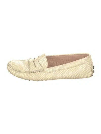 Pre-owned Tod's Leather Loafers In Neutral
