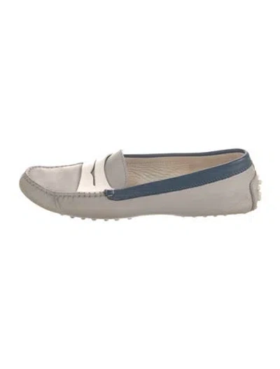 Pre-owned Tod's Leather Loafers In Neutral