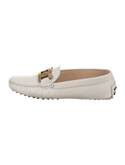 Pre-owned Tod's Leather Loafers In Neutral