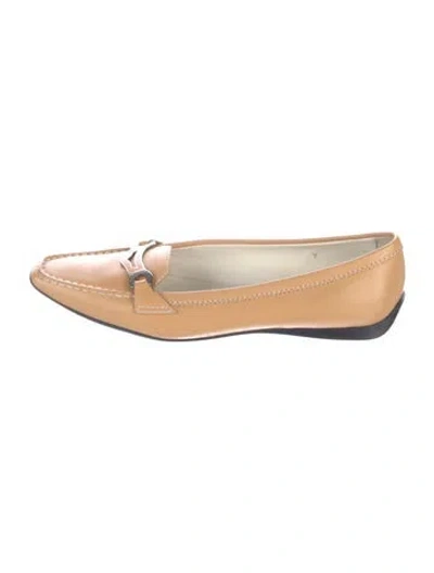 Pre-owned Tod's Leather Loafers In Neutral