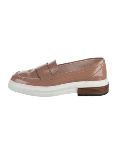 Pre-owned Tod's Leather Loafers In Neutrals