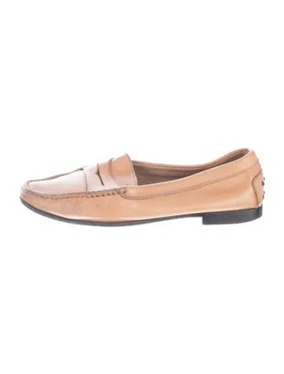Pre-owned Tod's Leather Loafers In Neutrals