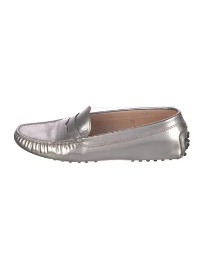 Pre-owned Tod's Leather Loafers In Silver