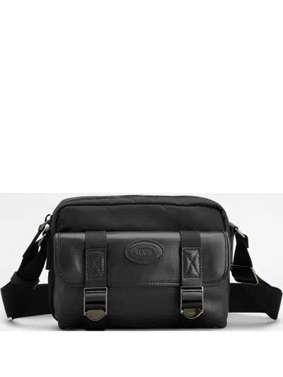 Tod's Leather Messenger Bag In Black