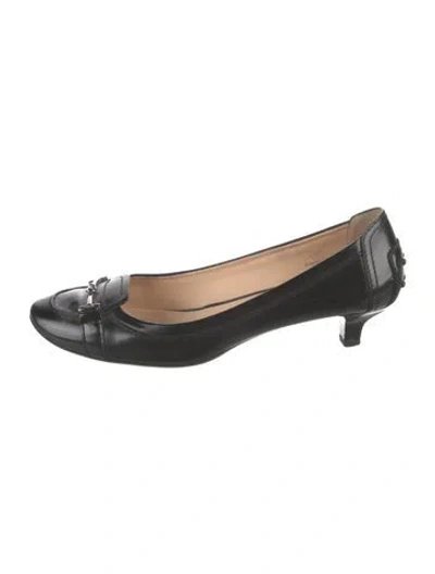 Pre-owned Tod's Leather Pumps In Black