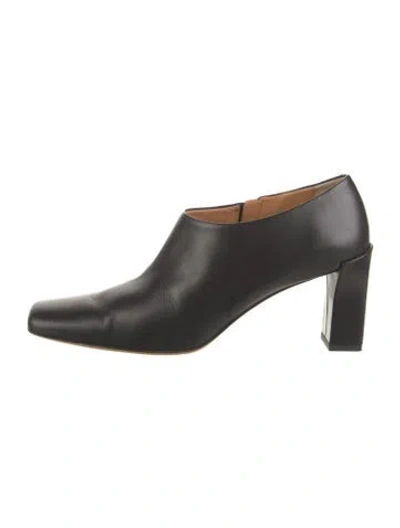 Pre-owned Tod's Leather Pumps In Black