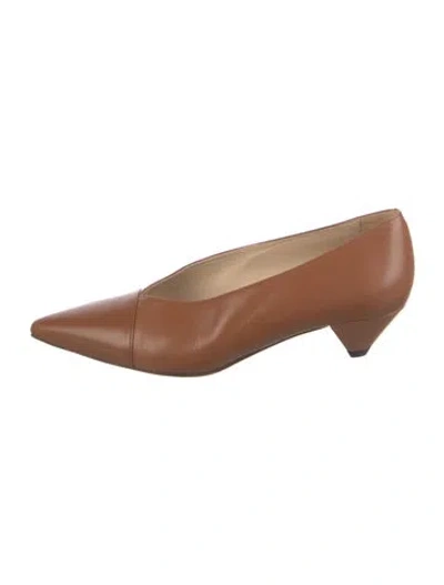 Pre-owned Tod's Leather Pumps In Brown