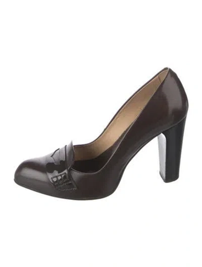 Pre-owned Tod's Leather Pumps In Brown