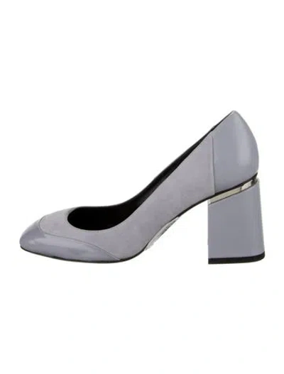 Pre-owned Tod's Leather Pumps In Grey