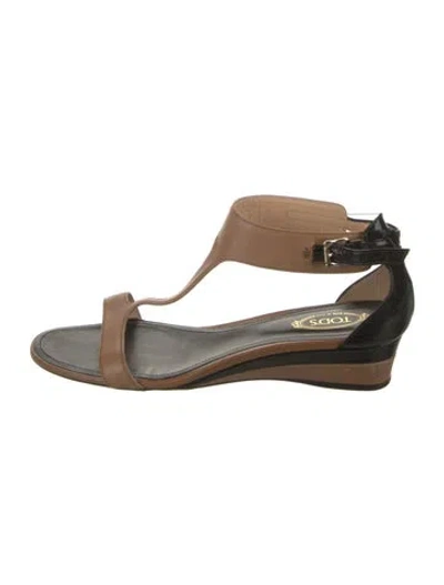 Pre-owned Tod's Leather Sandals In Neutrals