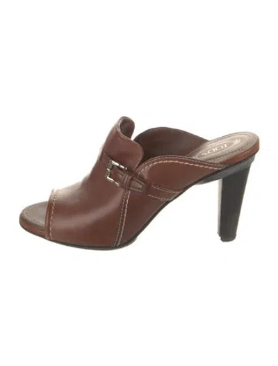 Pre-owned Tod's Leather Slides In Brown