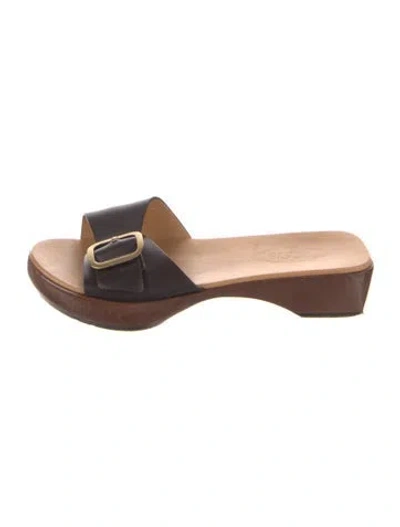Pre-owned Tod's Leather Slides In Brown