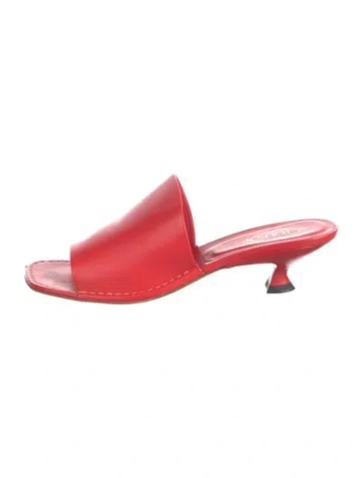 Pre-owned Tod's Leather Slides In Red