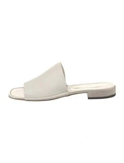 Pre-owned Tod's Leather Slides In White